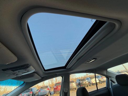 Used 2013 Subaru Legacy 2.5i Premium w/ All-Weather Pkg + Moonroof image 25