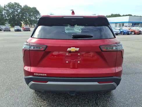 Used 2025 Chevrolet Equinox LT w/ Convenience Package II FWD image 4