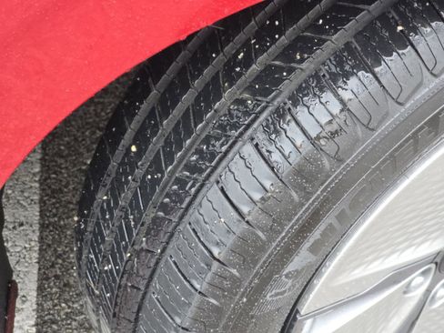 Used 2022 Hyundai Ioniq SE image 11