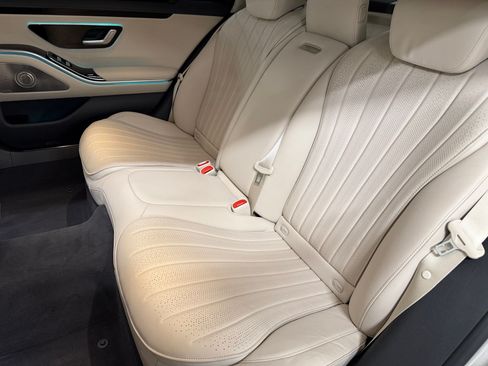 Used 2023 Mercedes-Benz S 500 4MATIC image 29