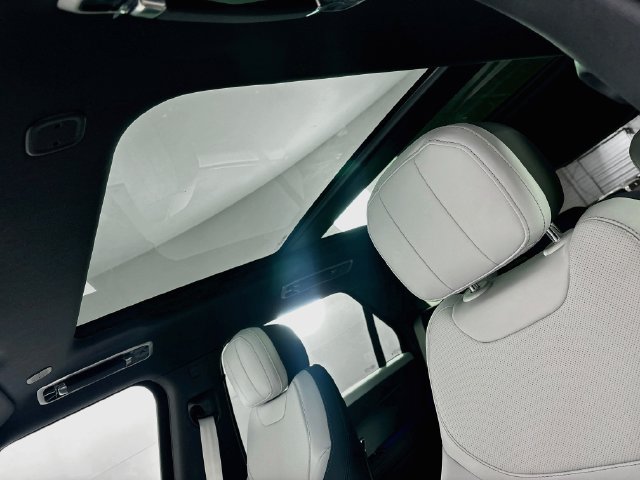New 2027 Land Rover Range Rover Sport Dynamic SE AWD/4WD image 14