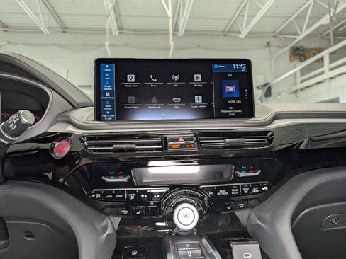 Used 2025 Acura MDX SH-AWD w/ Technology Package image 37