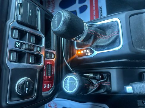 Certified 2020 Jeep Gladiator Rubicon image 32