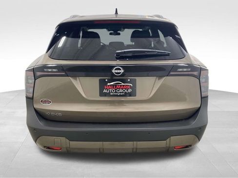 New 2026 Nissan Kicks SV image 3