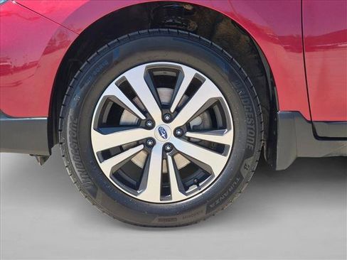 Used 2018 Subaru Outback 3.6R Limited AWD/4WD image 25