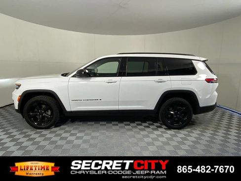 Used 2023 Jeep Grand Cherokee L Laredo AWD/4WD image 4