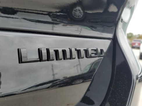 New 2025 Jeep Grand Cherokee L Limited w/ Black Appearance Package image 6