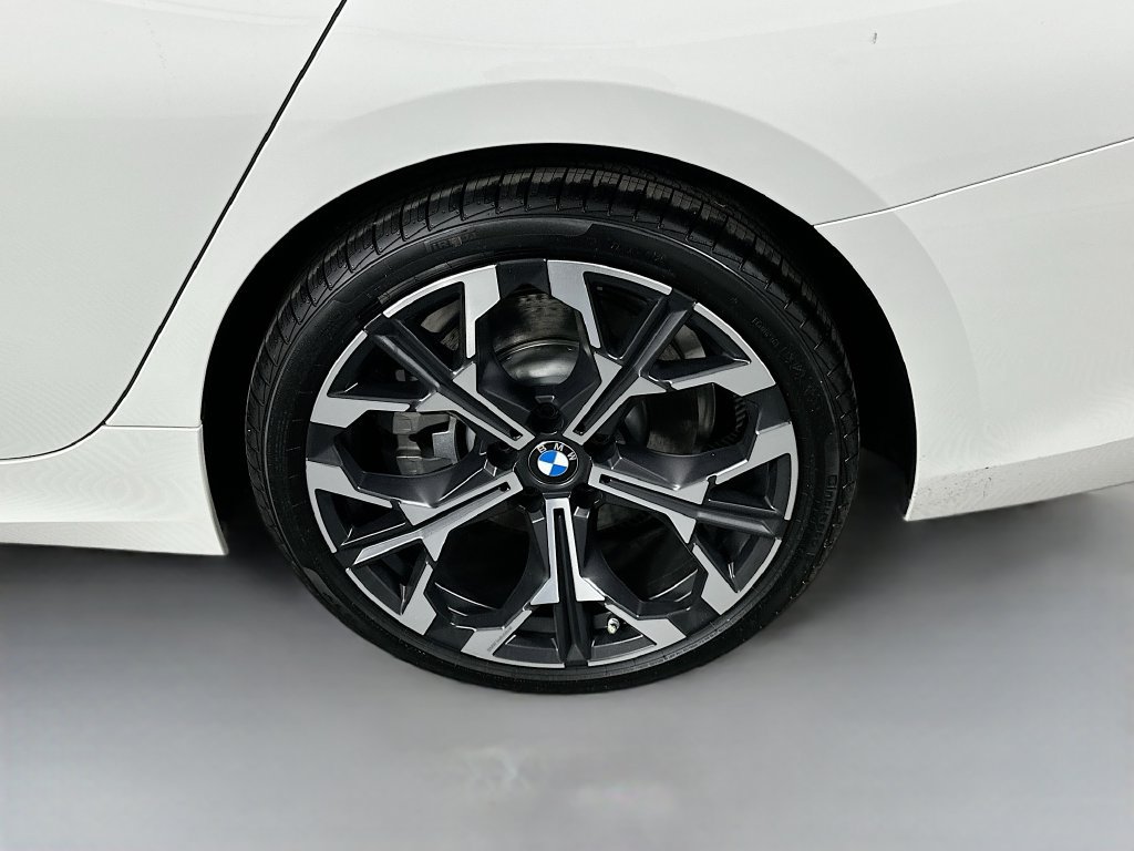 Used 2026 BMW 330i Sedan w/ Convenience Package RWD image 23