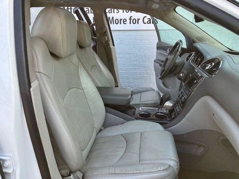 Used 2017 Buick Enclave Leather FWD image 11