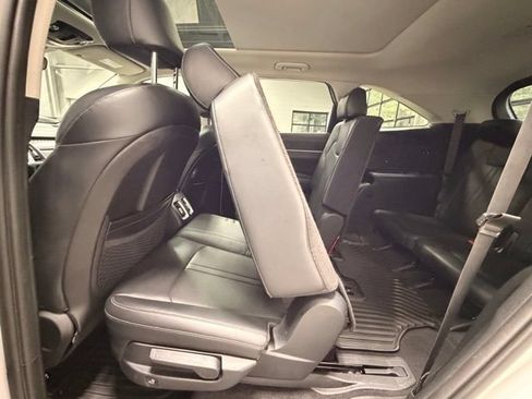 Used 2021 Kia Sorento S w/ Panoramic Sunroof Package FWD image 19
