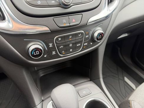 Used 2024 Chevrolet Equinox LT w/ LPO, Floor Liner Package AWD/4WD image 19