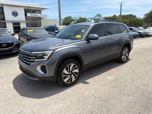Certified 2024 Volkswagen Atlas SE w/ Panoramic Sunroof Package FWD image 1