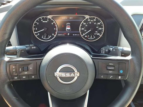 Used 2023 Nissan Rogue SV image 14