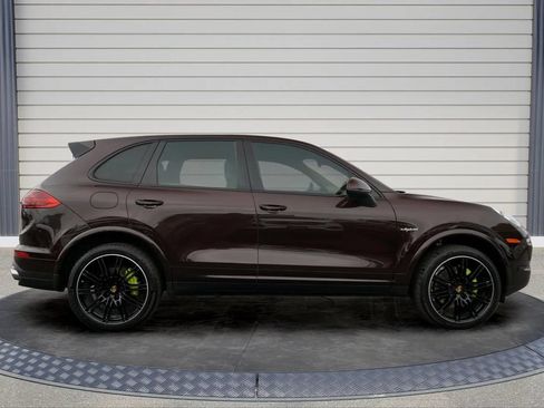 Used 2017 Porsche Cayenne S Platinum AWD/4WD image 8