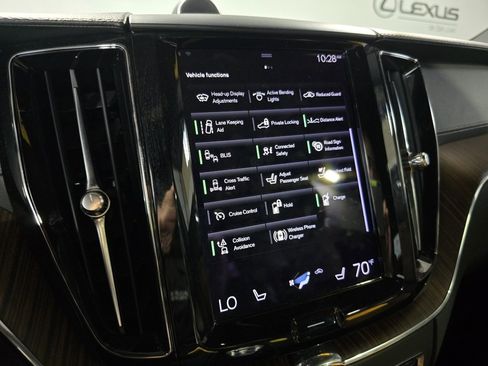 Used 2021 Volvo XC60 T8 Inscription Expression image 22