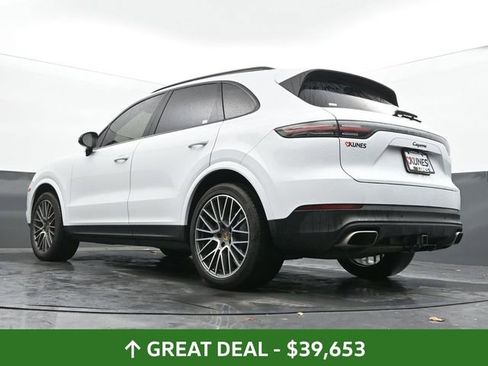 Used 2022 Porsche Cayenne image 49