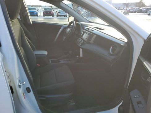 Used 2015 Toyota RAV4 LE image 29