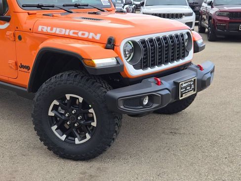New 2026 Jeep Gladiator Rubicon w/ Whitecap Package AWD/4WD image 3