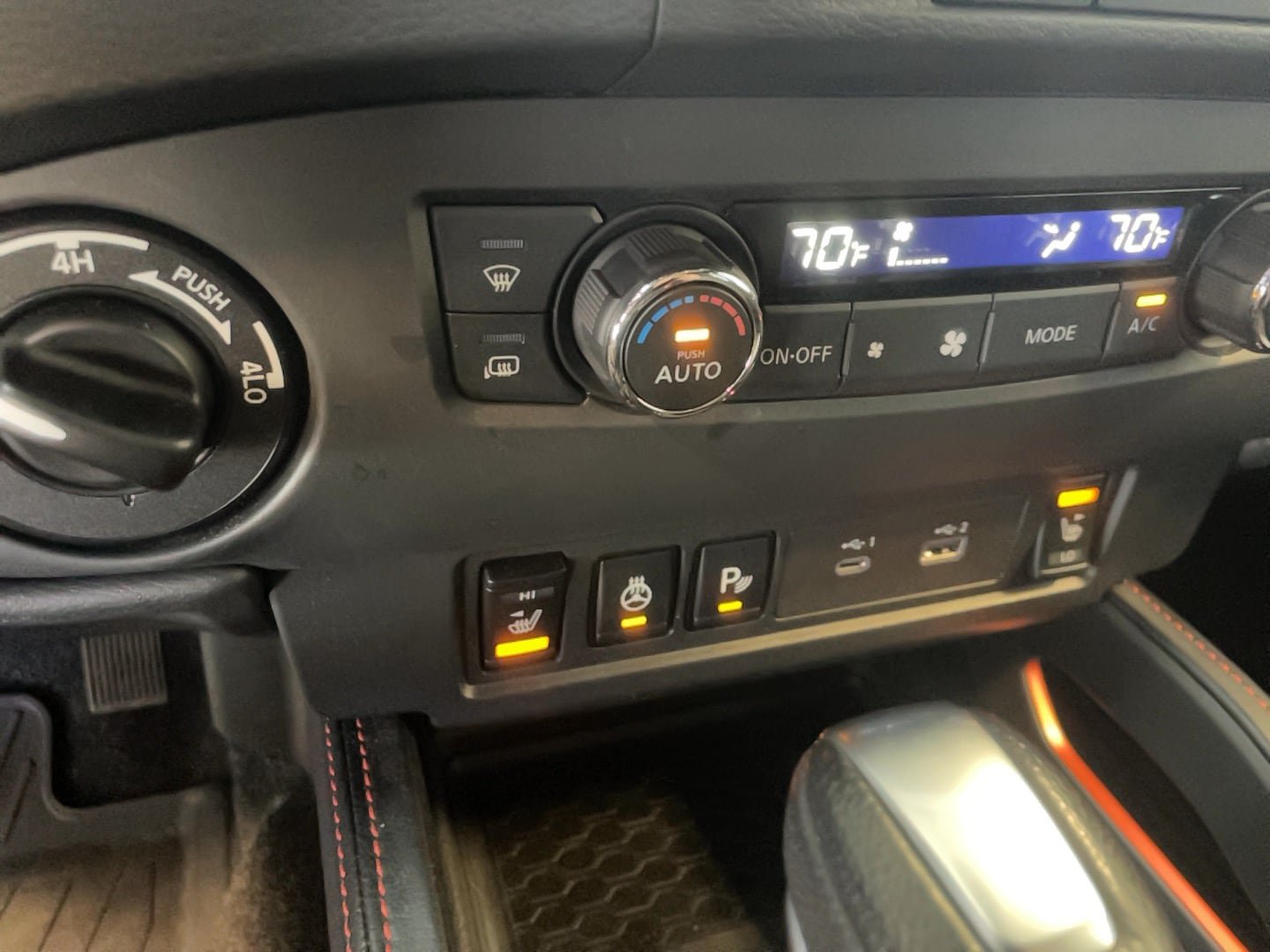 Used 2024 Nissan Frontier PRO-4X w/ Pro Premium Package AWD/4WD image 9
