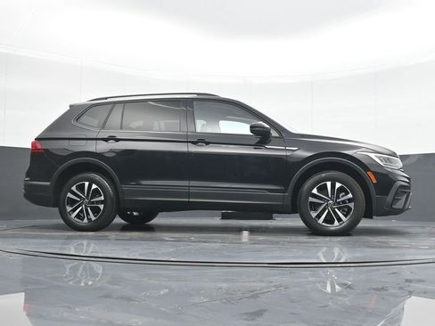 Used 2022 Volkswagen Tiguan S image 22
