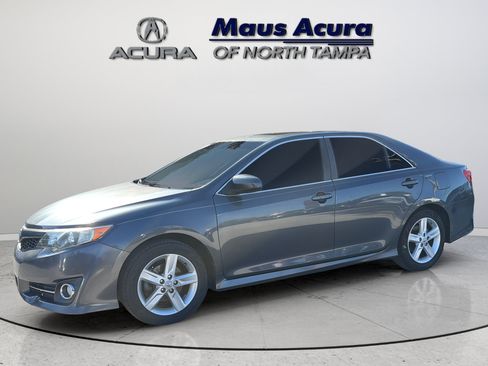 Used 2012 Toyota Camry SE FWD image 6