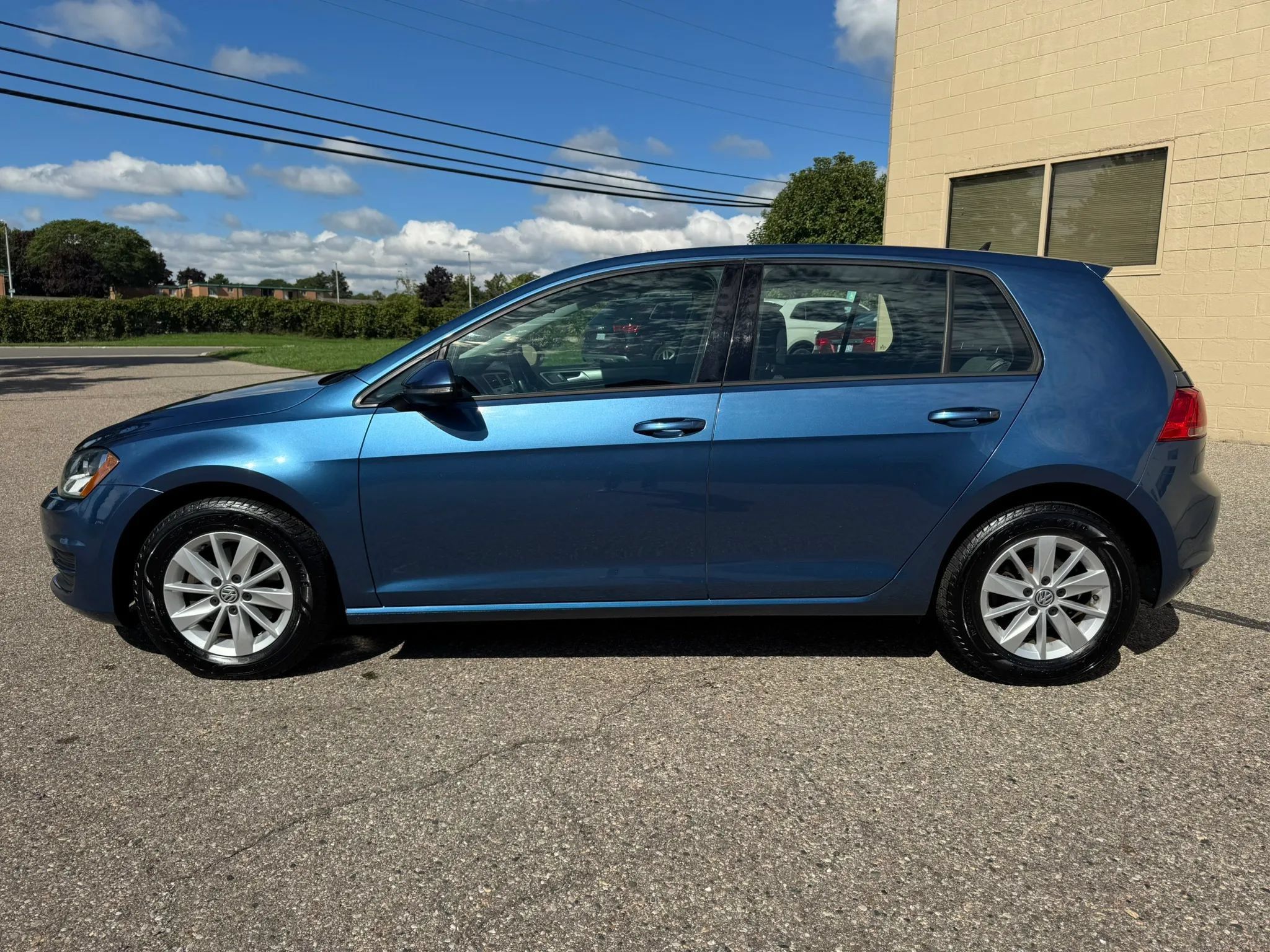 Used 2017 Volkswagen Golf SEL FWD image 40