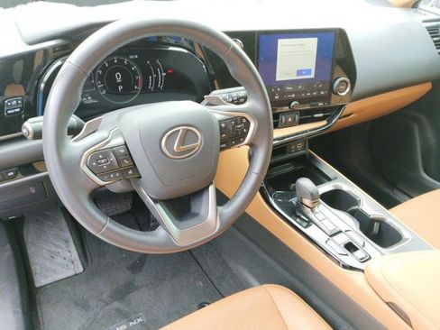 Certified 2025 Lexus NX 250 FWD w/ Towing Package (2000 Lbs) image 10