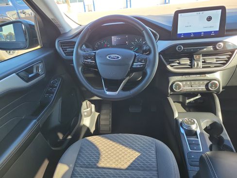 Certified 2022 Ford Escape SE w/ SE Sport Appearance Package image 14