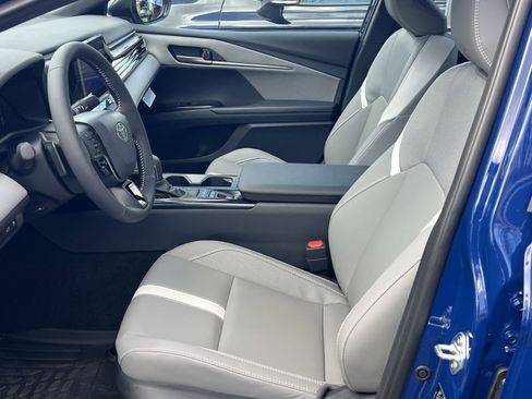 New 2026 Toyota Camry SE image 7