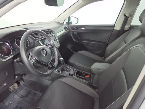 Used 2021 Volkswagen Tiguan SE w/ Panoramic Sunroof Package AWD/4WD image 15