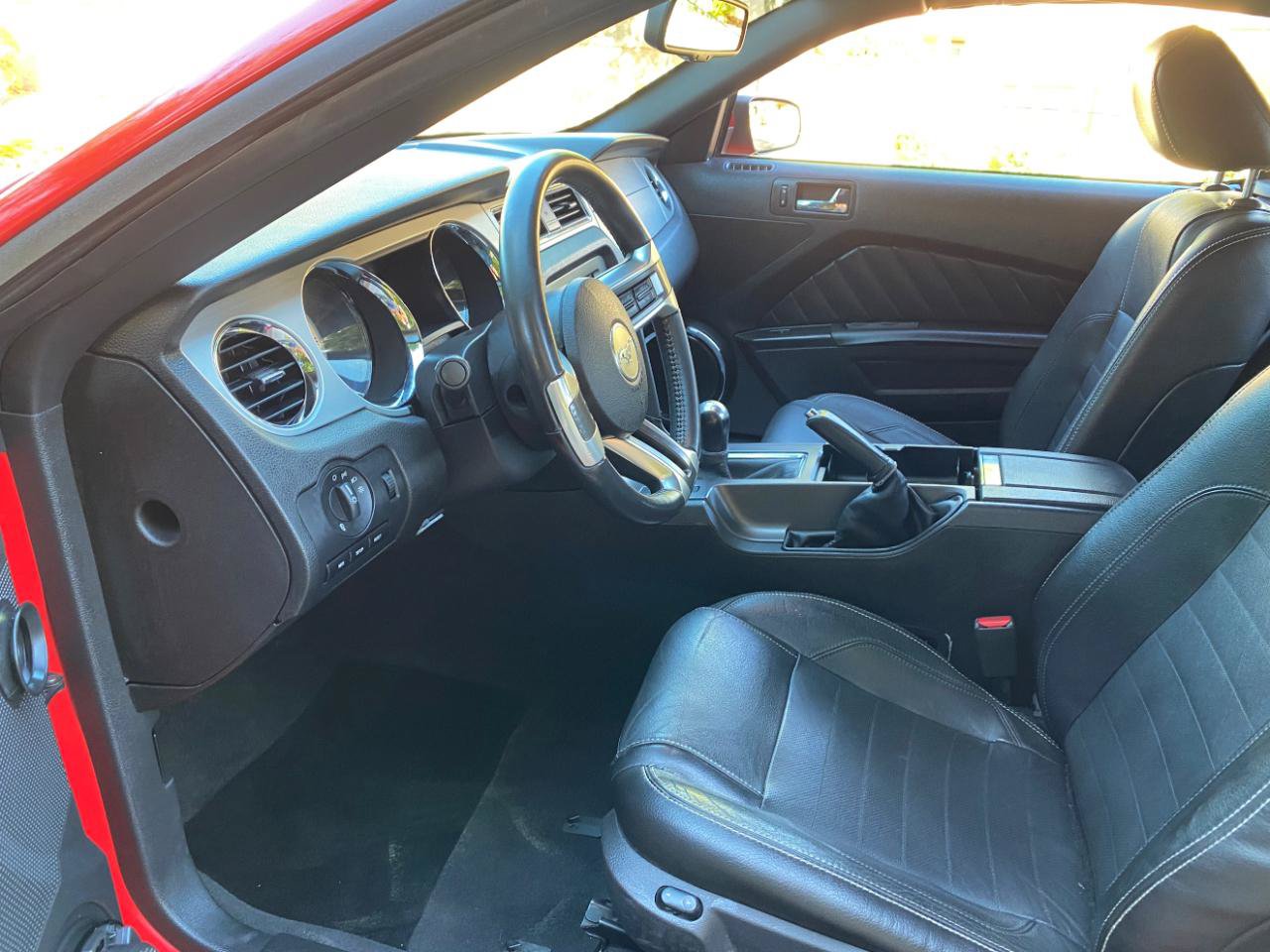 Used 2010 Ford Mustang GT RWD image 33
