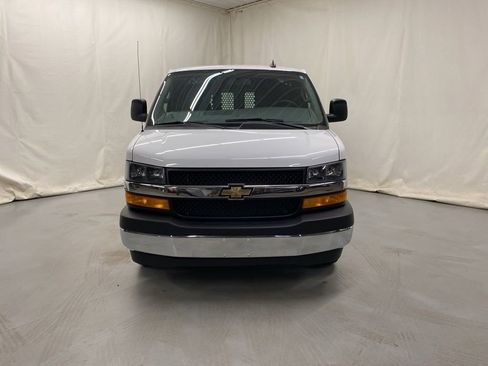 Used 2024 Chevrolet Express 2500 w/ Driver Convenience Package RWD image 3