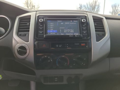 Used 2014 Toyota Tacoma 4x4 Double Cab w/ TRD Sport Package image 24