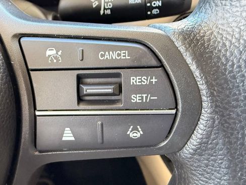 Used 2023 Honda HR-V LX image 29