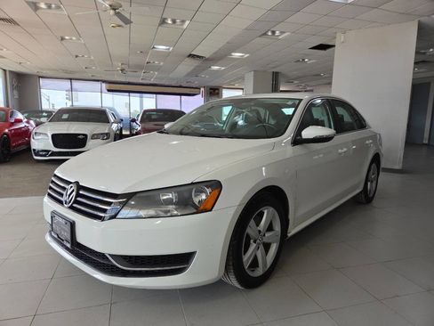 Used 2012 Volkswagen Passat 2.5 SE FWD image 3