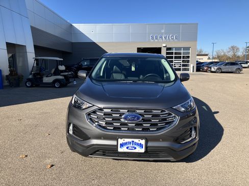 Used 2024 Ford Edge Titanium AWD/4WD image 3