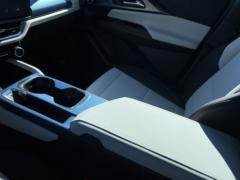 New 2026 Chevrolet Equinox EV LT image 29