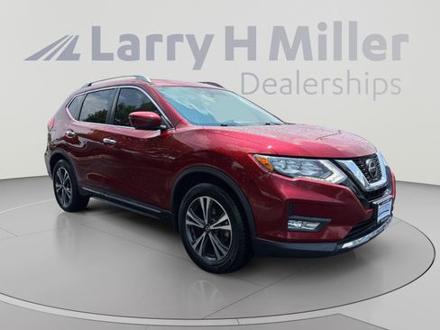 Used 2018 Nissan Rogue SL w/ Premium Package FWD image 7