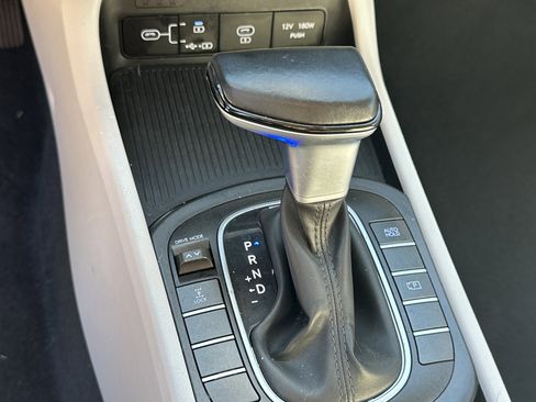 Used 2025 Hyundai Kona SEL image 29