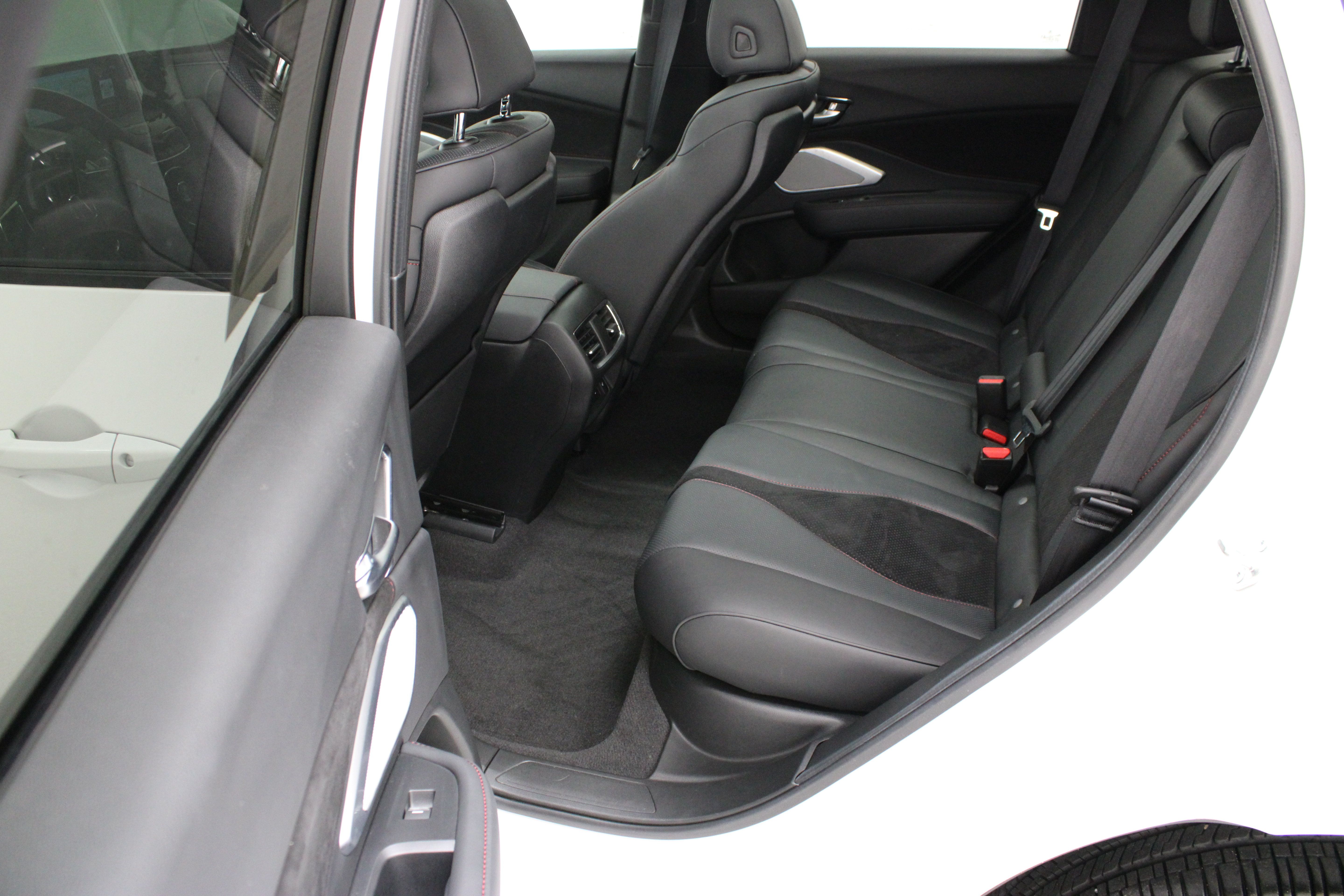 Used 2024 Acura RDX w/ Advance Package AWD/4WD image 32