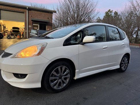 Used 2009 Honda Fit Sport image 1