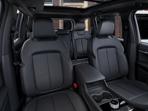 New 2026 Jeep Grand Cherokee Limited AWD/4WD image 16