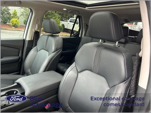 Used 2023 Honda Pilot Touring image 10