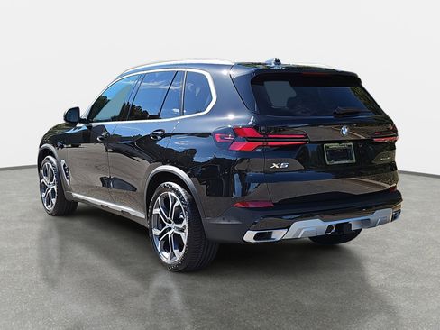 New 2026 BMW X5 xDrive40i w/ Climate Comfort Package image 7