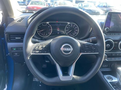 Used 2025 Nissan Sentra SV image 28