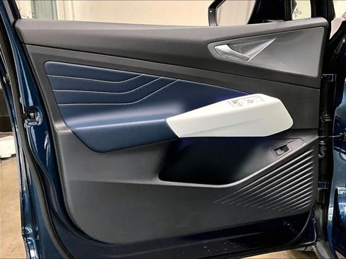 Used 2023 Volkswagen ID.4 Pro S Plus image 26