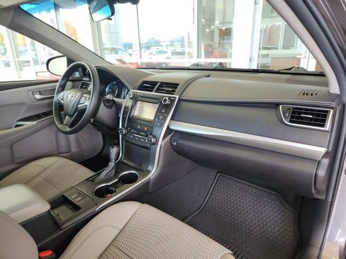 Used 2015 Toyota Camry SE image 24