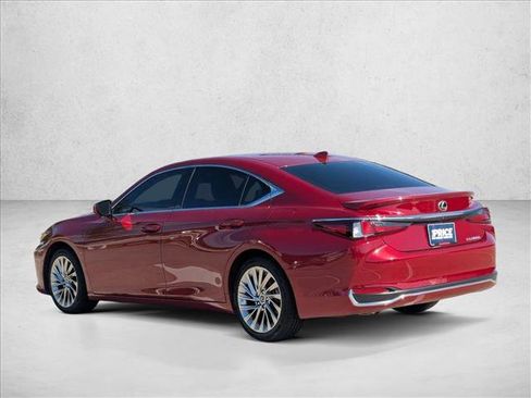 Used 2023 Lexus ES 300h Ultra Luxury w/ Accessory Package (Z2) FWD image 8