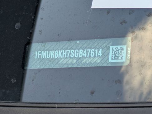 Used 2025 Ford Explorer ST-Line image 31