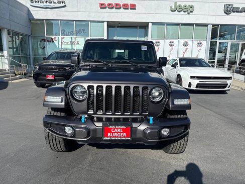 Certified 2021 Jeep Wrangler Unlimited Sahara AWD/4WD image 2